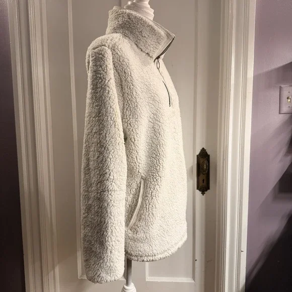 Cozy Sherpa Women's White Quarter Zip  Pullover with front pocket size Large - Picture 2 of 7
